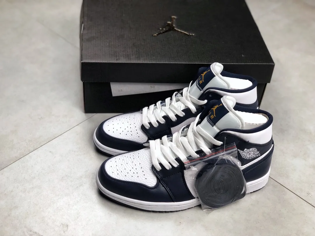 Air Jordan 1 Mid 'Obsidian': A Perfect Blend of Style and Comfort | YtaYta