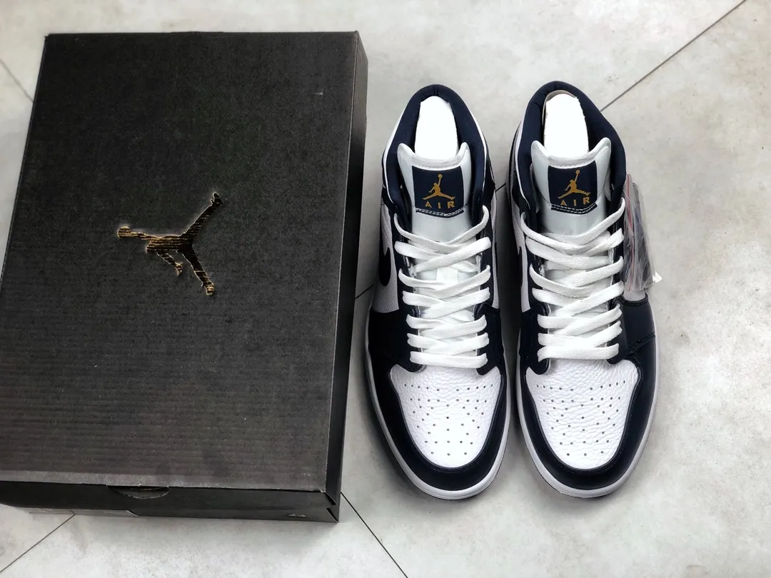 Air Jordan 1 Mid 'Obsidian': A Perfect Blend of Style and Comfort | YtaYta