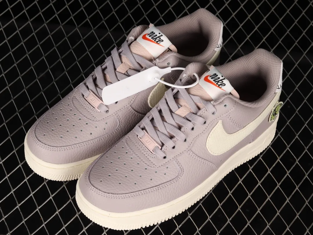 Nike Wmns Air Force 1 '07 SE 'Air Sprung' | Purple Review | YtaYta