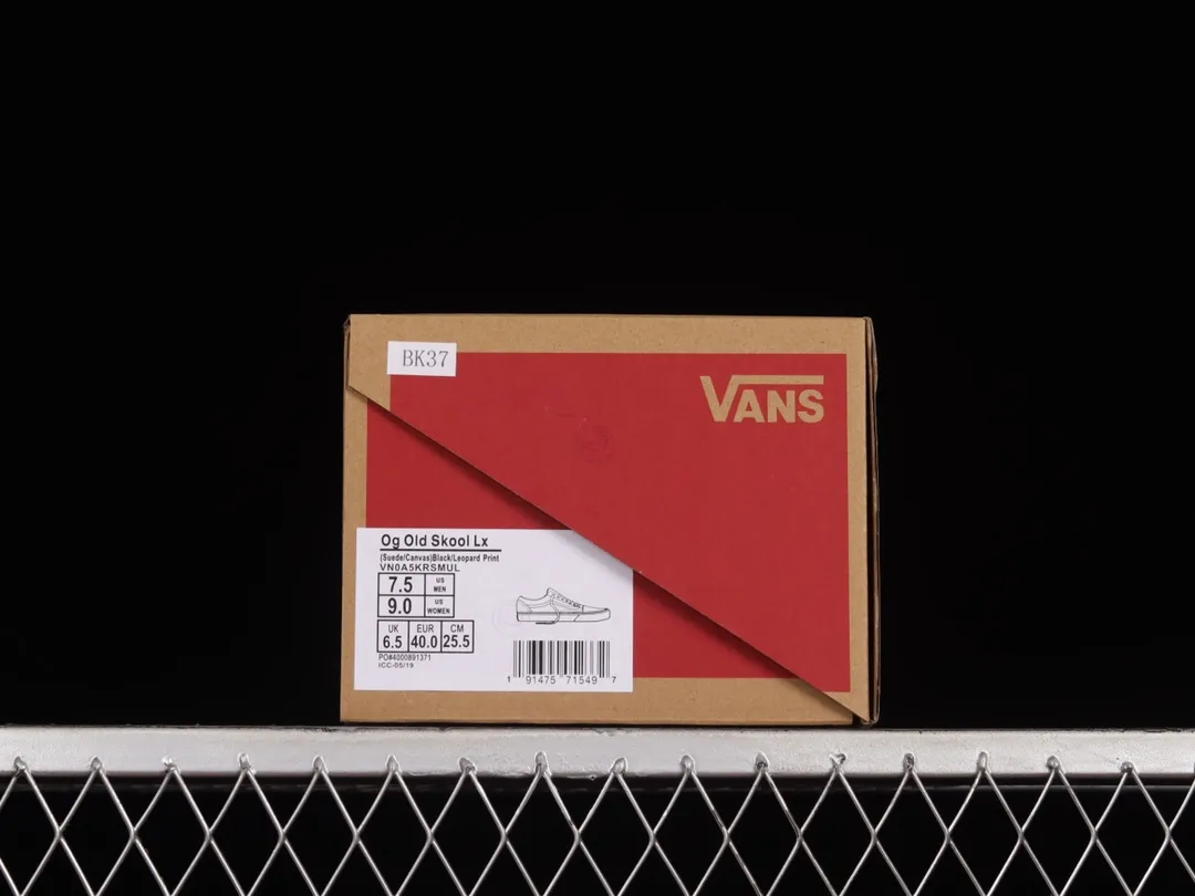 Vans Old Skool 'Cow Multi' Skate Shoes Review: Bold Multi-Color Style | YtaYta