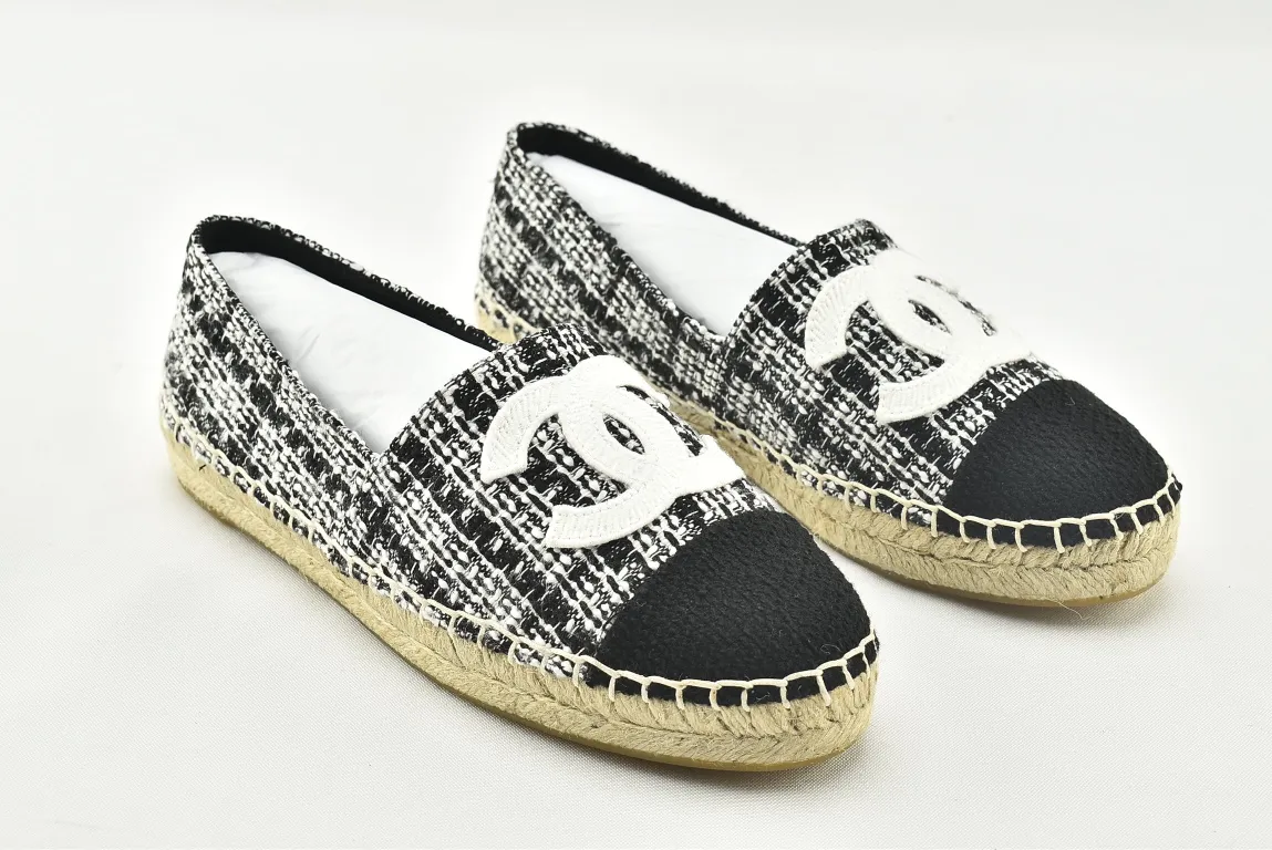 Chanel Black and White Tweed Espadrilles with Metallic Thread Review | YtaYta