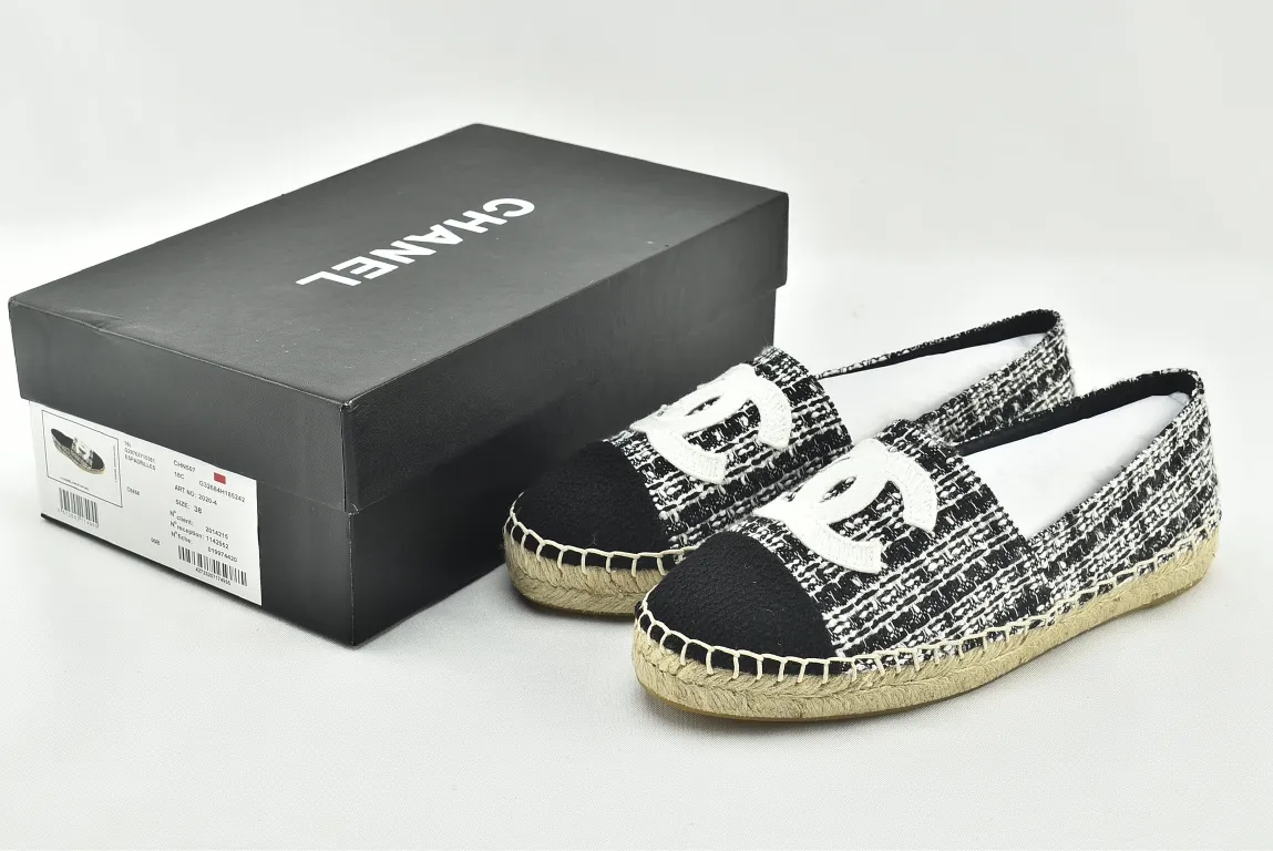 Chanel Black and White Tweed Espadrilles with Metallic Thread Review | YtaYta