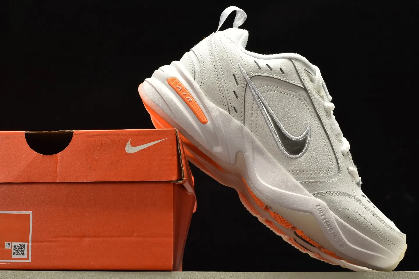 Nike Air Monarch IV 'Snow Day' Men's Running Shoes - White/Silver Review | YtaYta