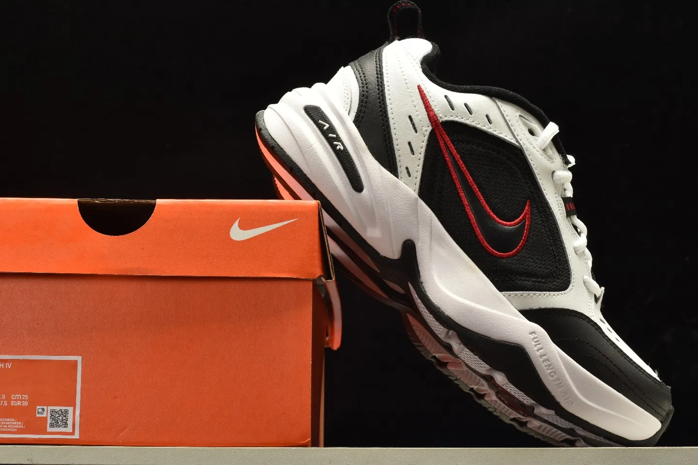 Nike Air Monarch IV Cross Trainer: A Detailed Look at Colors, Sizes, and Options | YtaYta