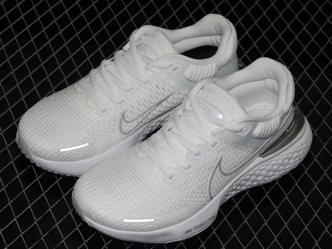 Nike ZoomX Invincible Run Flyknit 2 White Pure Platinum Review | YtaYta