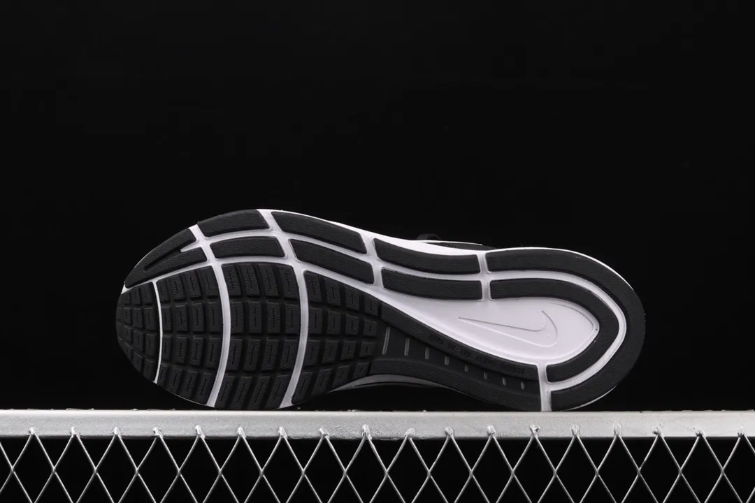 Nike Air Zoom Structure 23 Black/White: Authenticity and Performance | YtaYta