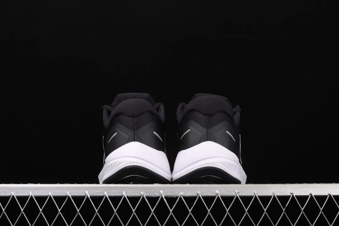 Nike Air Zoom Structure 23 Black/White: Authenticity and Performance | YtaYta