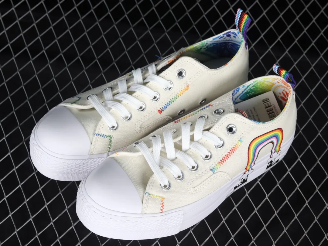 Converse Chuck Taylor All Star Lift Platform Pride (2022) Review | YtaYta