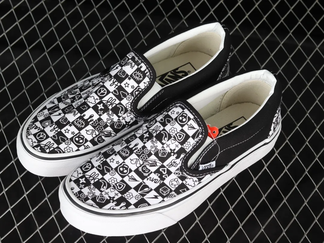 Vans Classic Slip-On Sneakers: Doodle Checkerboard Black/White Review | YtaYta